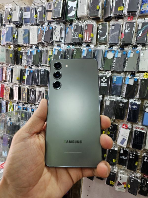 Samsung galaxy S23 plus 8.256gb Samsung galaxy S23 plus 8.256gb