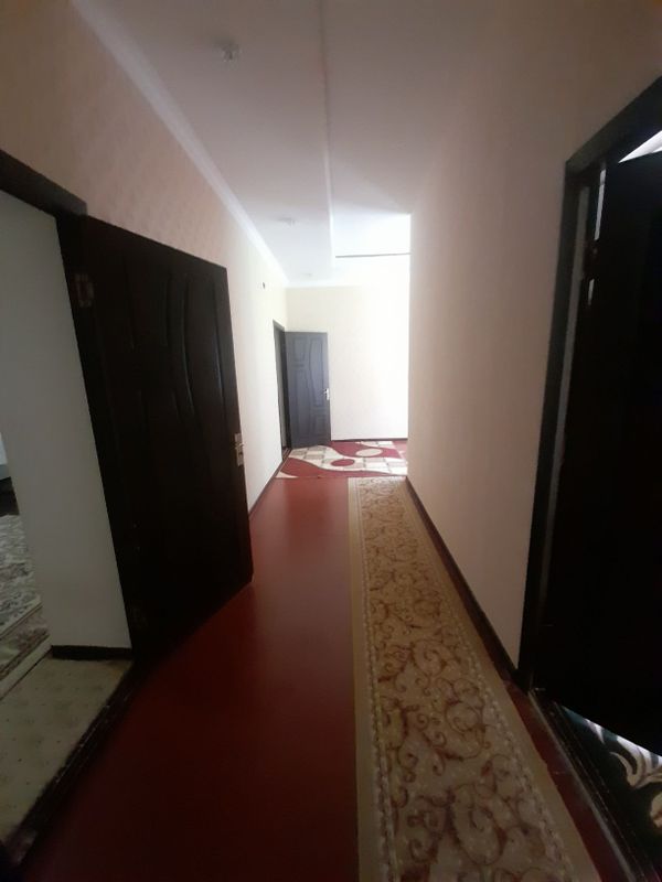 Uchaska hovli 5xonali ijaraga Qizla yoki yosh Oilagasrochno Uchaska hovli 5xonali ijaraga Qizla yoki yosh Oilagasrochno