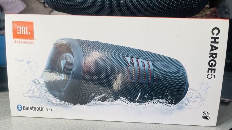 Jbl charge5 by harman отличная колонка зарядку держит 24 часа Jbl charge5 by harman отличная колонка зарядку держит 24 часа