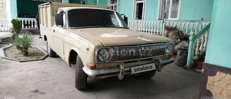 Volga 2410 xolati yaxshi yutib turgan moshina Volga 2410 xolati yaxshi yutib turgan moshina
