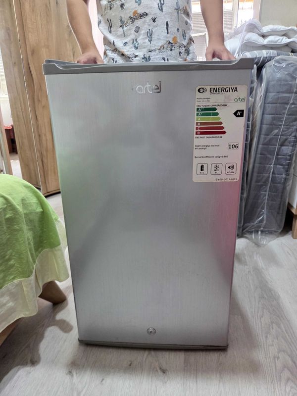 Мини холодильник сотилади(продам) artel