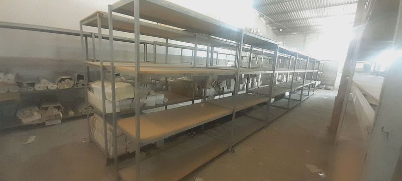 Стеллаж металлические.