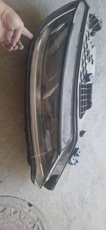 Продам фару на запчасти BYD YUAN UP пасажырская сторона.сломанная