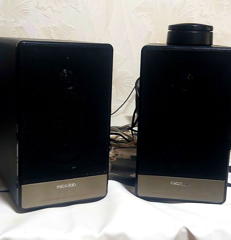 Акустические колонки Microlab H11 Акустические колонки Microlab H11