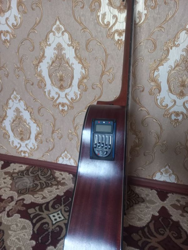 Daus ag41cm gitara satiladi Baxasi 1.9mln Qulaq tar ekvalayzeri tazada