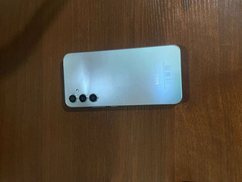 Продам Samsung A34 состояние топ,продаю ниже рынка