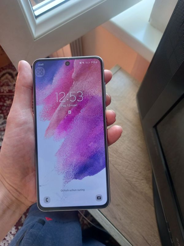 Samsung S21 Fe 5G holayi zor... Samsung S21 Fe 5G holayi zor...