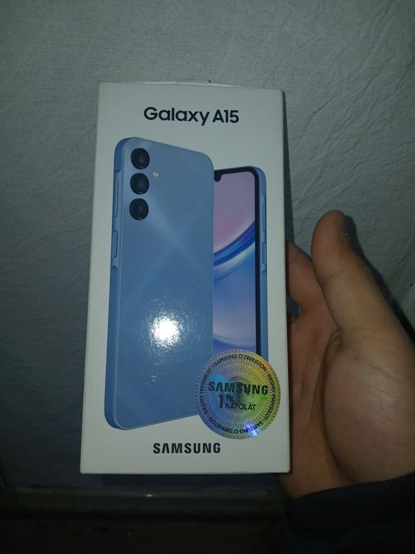 Samsung galaxy a15 6/128 bonus airpods