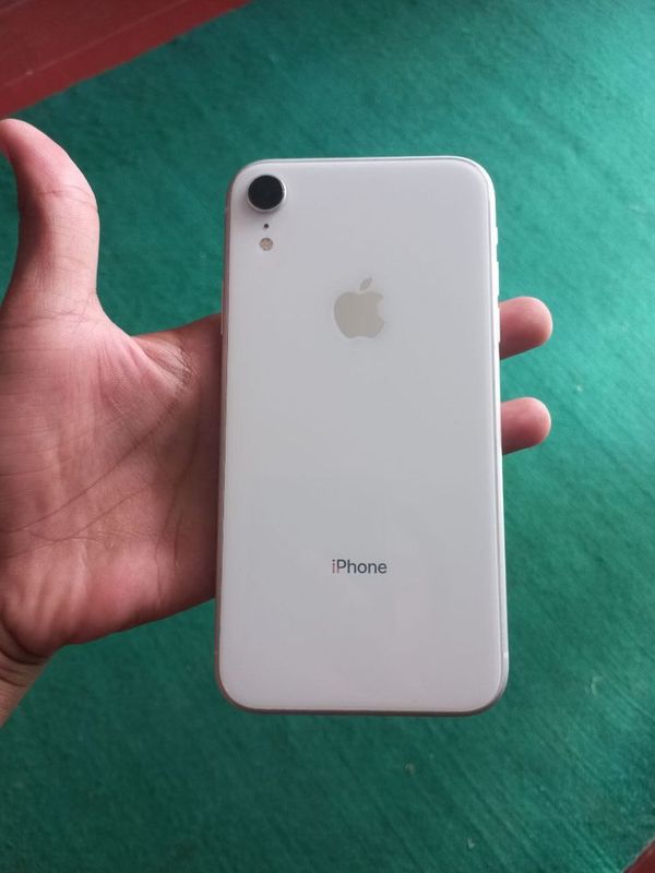 iphone xr 64/80 iphone xr 64/80
