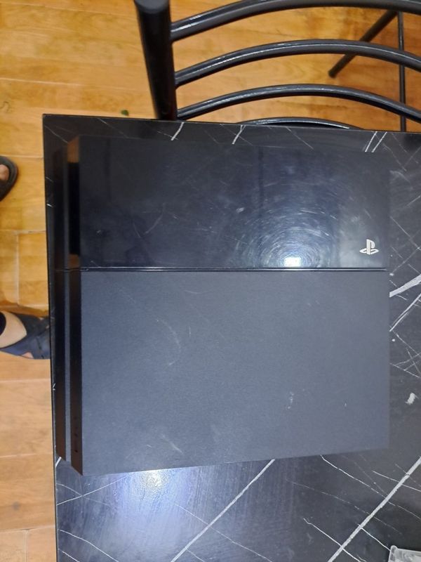 Ps4 500 gb sotiladi Ps4 500 gb sotiladi