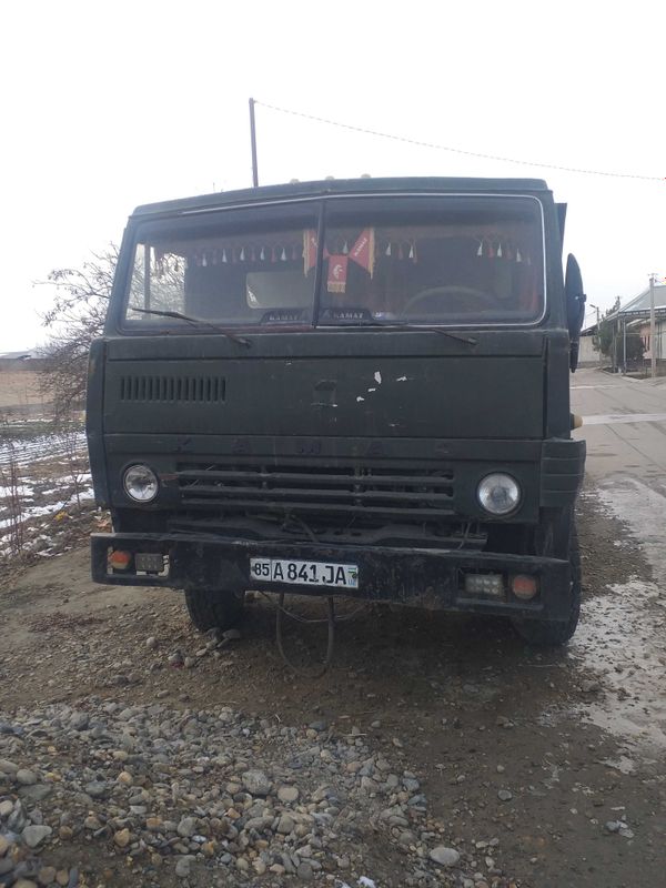 Kamaz 5511 sotiladi.