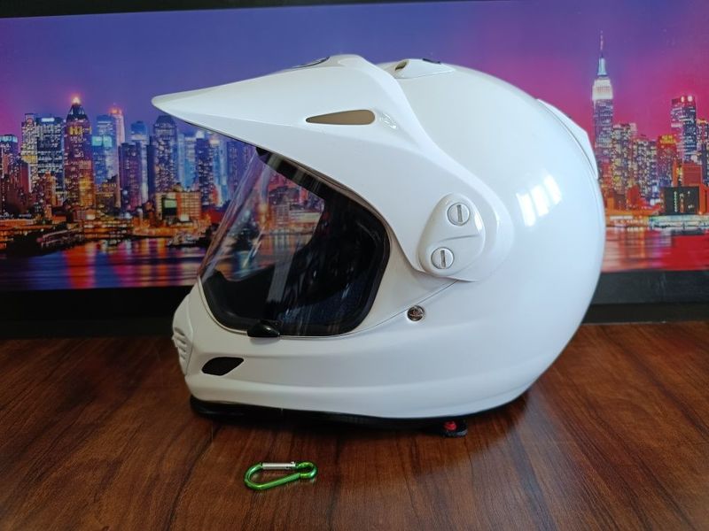 Мото шлем от Японского бренда ARAI XD Мото шлем от Японского бренда ARAI XD