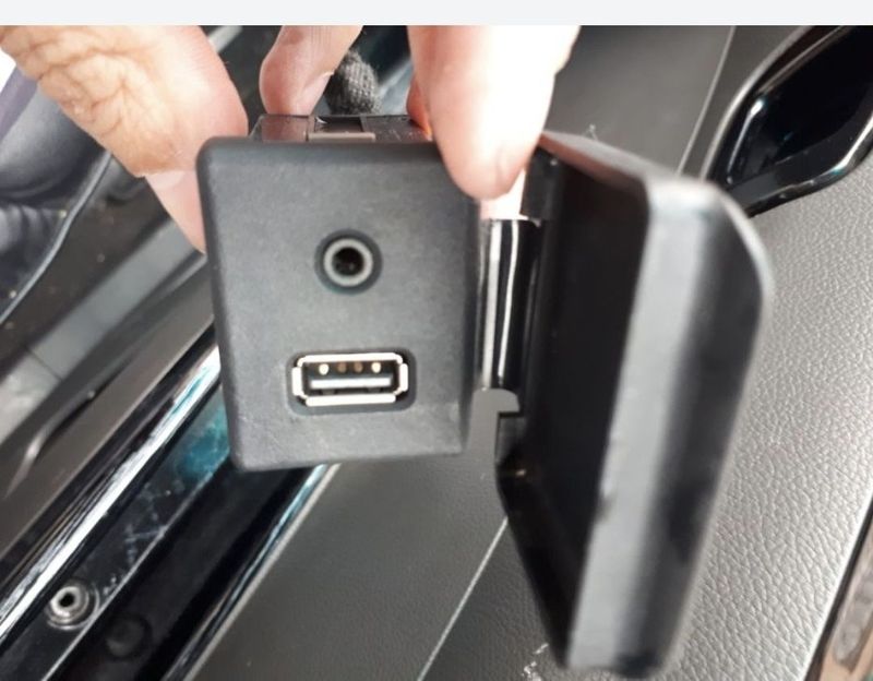 Продам USB AUX вход от автомагнитолы шевроле malibu 1. Малибу 1 автомо Продам USB AUX вход от автомагнитолы шевроле malibu 1. Малибу 1 автомо