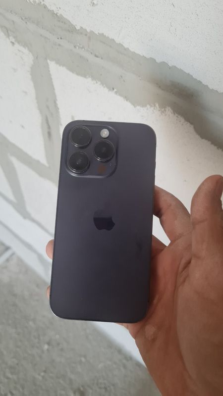 iPhone 14 Pro iPhone 14 Pro