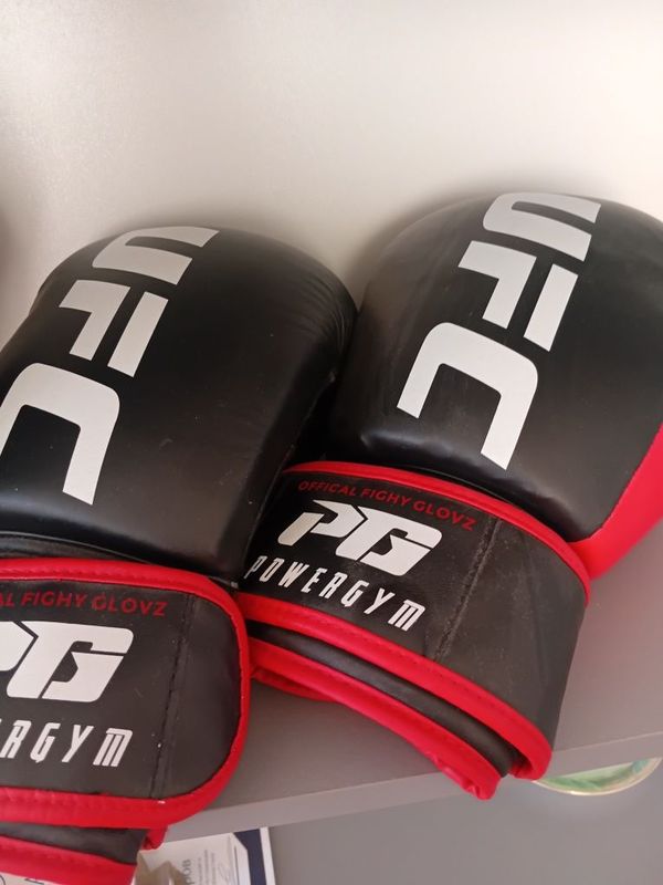 Power gym перчатки для единоборств Power gym перчатки для единоборств