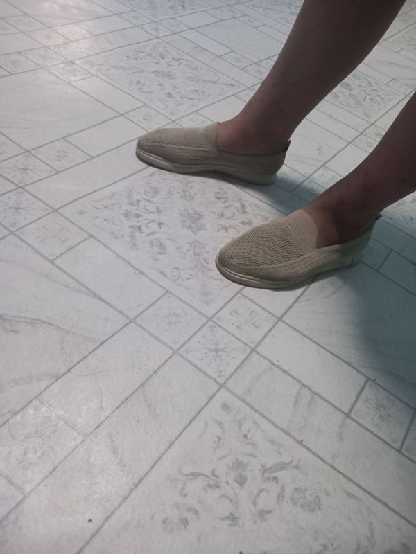 makasi 40razmer 3 4 marta kiyilgan makasi 40razmer 3 4 marta kiyilgan