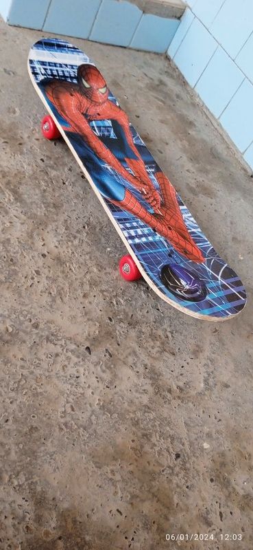 Bolalar oʻyinchogʻi SKATEBOARD