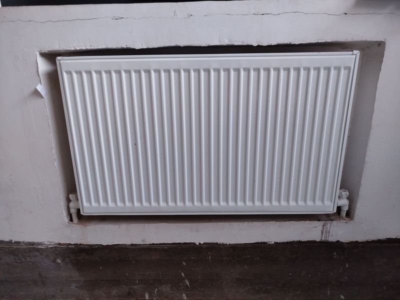 Radiyator 60/100mltr ishlatilmagan yangidak turibti Radiyator 60/100mltr ishlatilmagan yangidak turibti