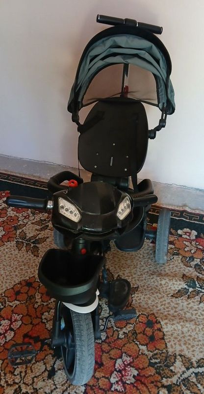 Velokolyaska sotiladi Velokolyaska sotiladi