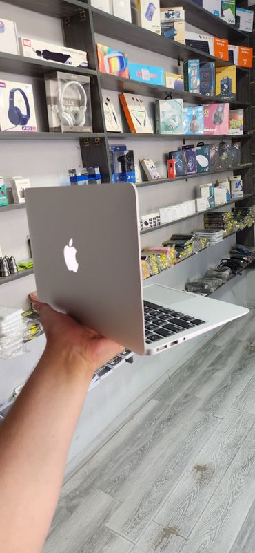 MacBook Air Sotiladi MacBook Air Sotiladi