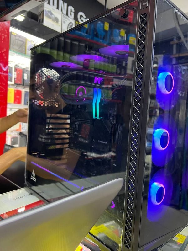 Игровой ПК сотилади i7-12700k