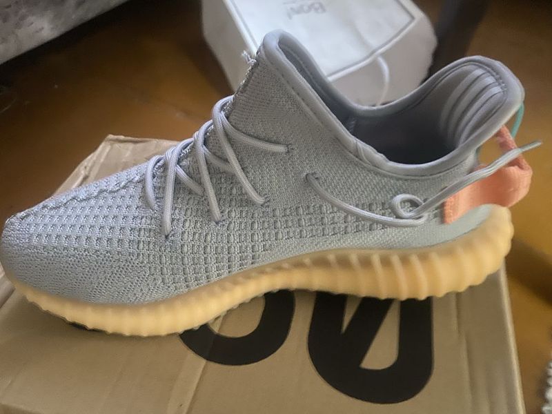 Кроссовки yeezi adidas 350 Кроссовки yeezi adidas 350