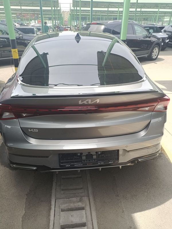KIA K5 pazitca 4+ sotiladi