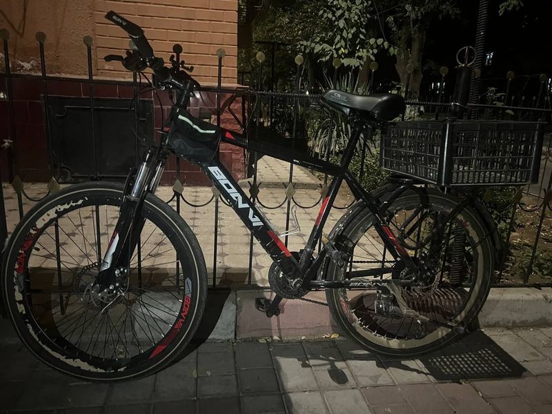 Velosiped sotiladi 3 ga 7 skorli. Velosiped sotiladi 3 ga 7 skorli.