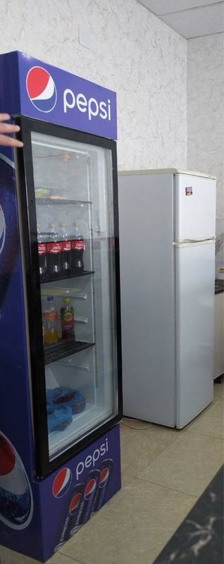 Assalomu alekum 2 ta xaladilnik sotiladi. Vitrina va Domashniy