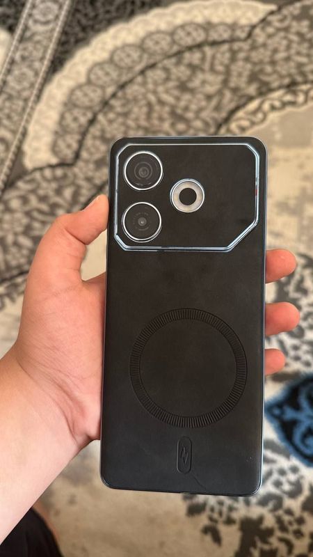 Tecno pova 6 neo