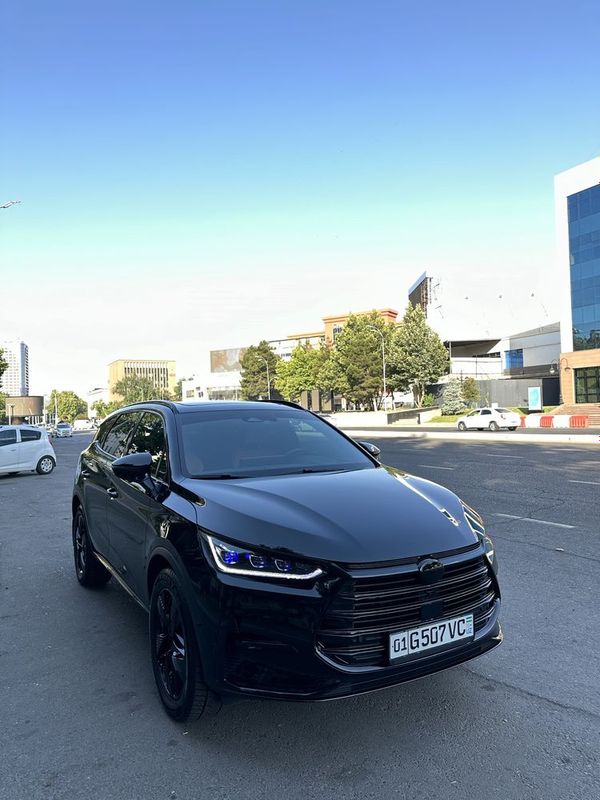 Продётсья электромобиль BYD Tang DMi Hybrid Продётсья электромобиль BYD Tang DMi Hybrid