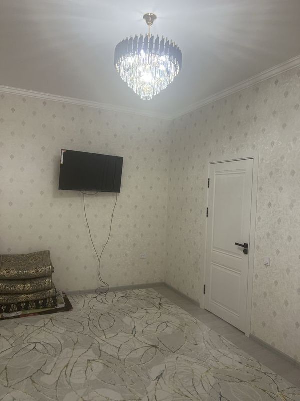 Yunusobod 3 bozor va metro yaqinida 2 xoma 55 kv Yunusobod 3 bozor va metro yaqinida 2 xoma 55 kv