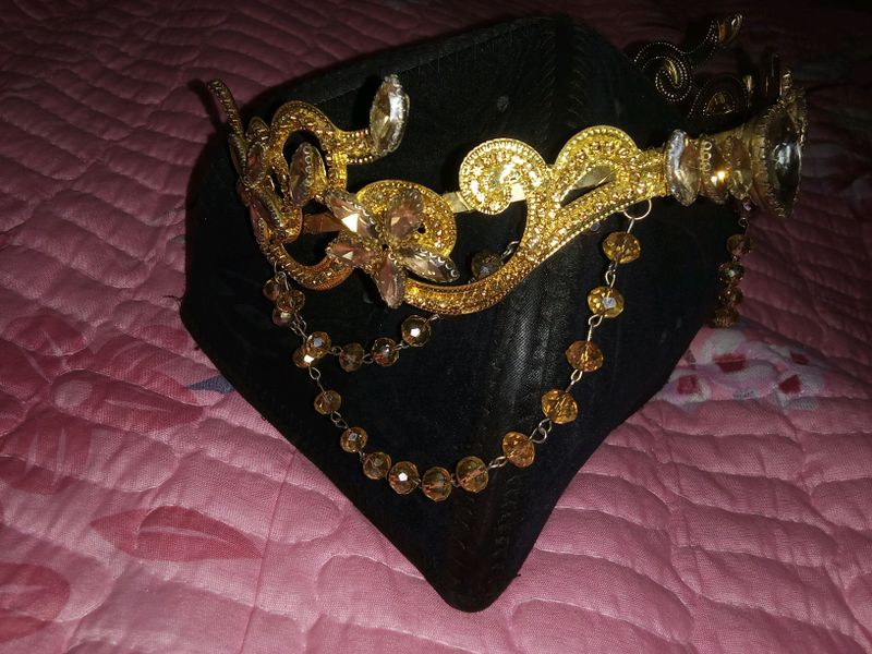 diadema kelinlar uchun