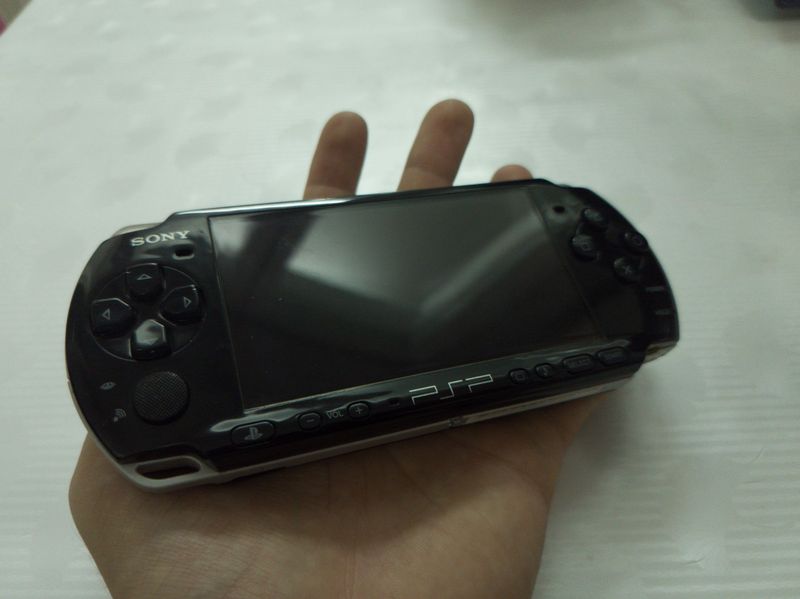 PSP 3000 консоль PSP 3000 консоль