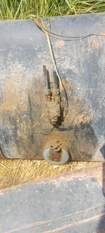 Yevro kamaz yoqilgʻi bak sotiladi Yevro kamaz yoqilgʻi bak sotiladi