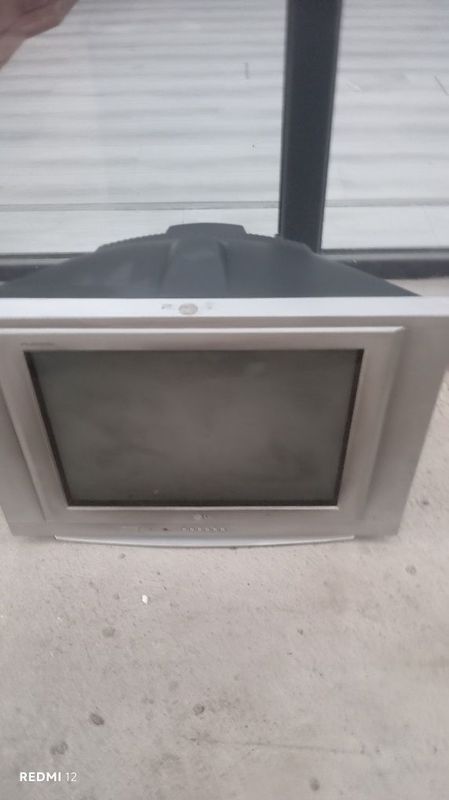 Televizor LG 230v 50Hz Televizor LG 230v 50Hz