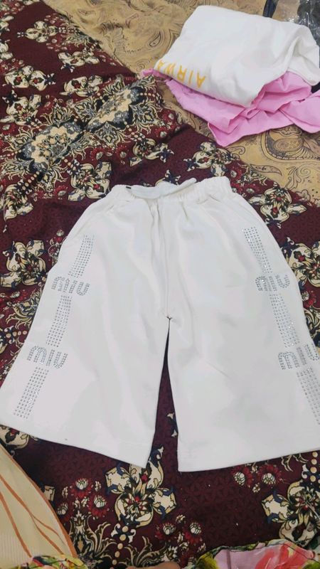 shortikcha qizlarga