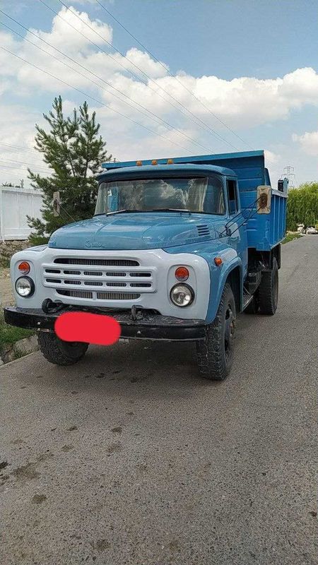 Zil 4502 sotiladi