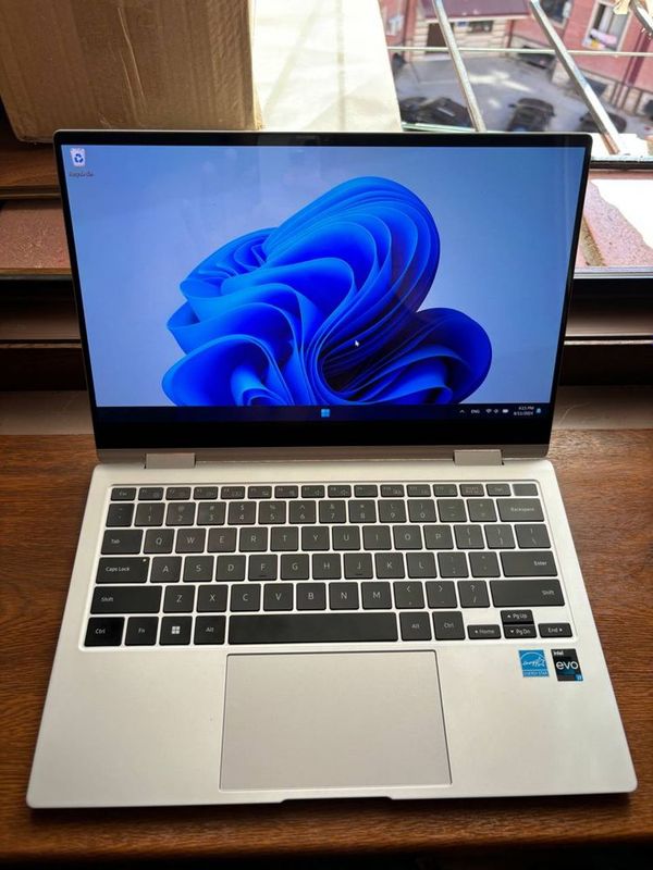 Samsung Galaxy book 2 pro 360