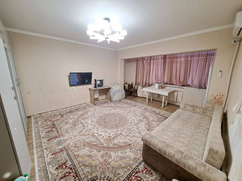 продаётся 2 комнатная Хамза 60м2