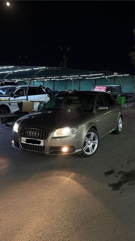 Audi A4 в идеальном состоянии Audi A4 в идеальном состоянии