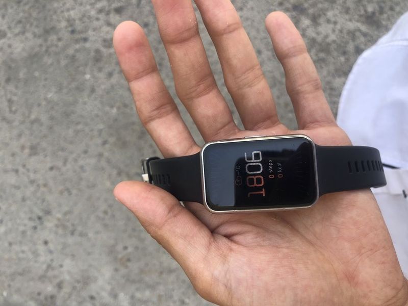 Huawei watch fit sotiladi Huawei watch fit sotiladi