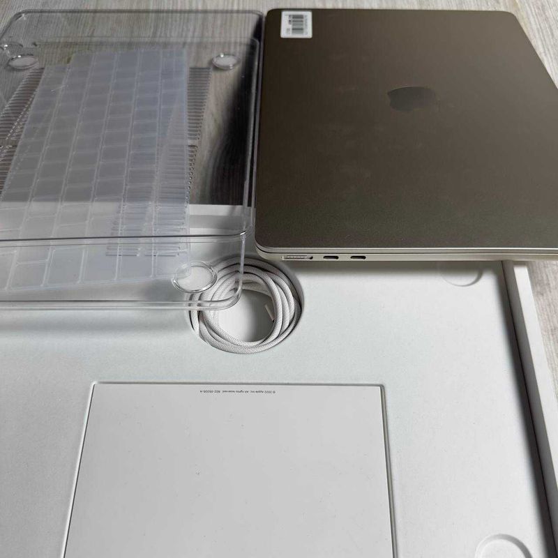 MacBook Air 13.3, 2022 M2 Full box, 8/256 GB, yomk 100% + Chehol bonus MacBook Air 13.3, 2022 M2 Full box, 8/256 GB, yomk 100% + Chehol bonus