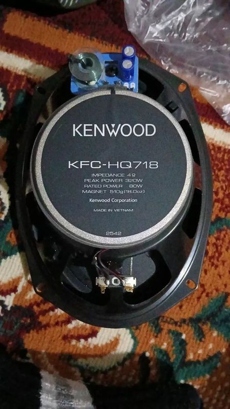 Kenwood 718 yangi