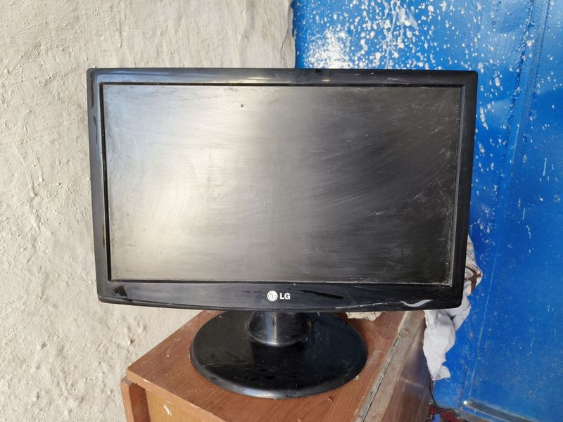 LG Flatron монитор