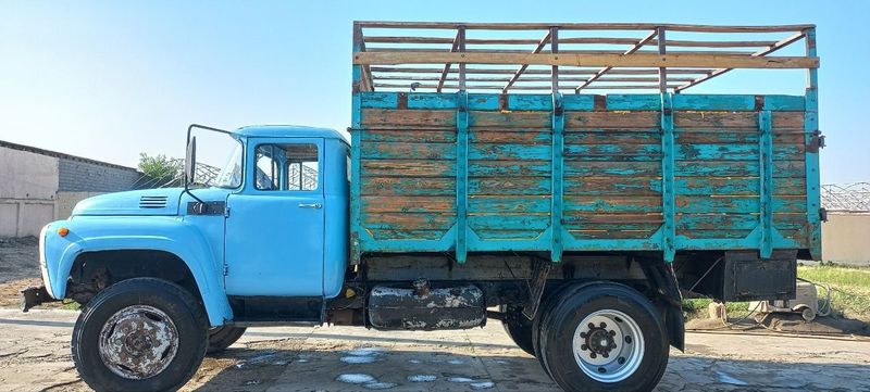 Zil 130 ural mator Zil 130 ural mator