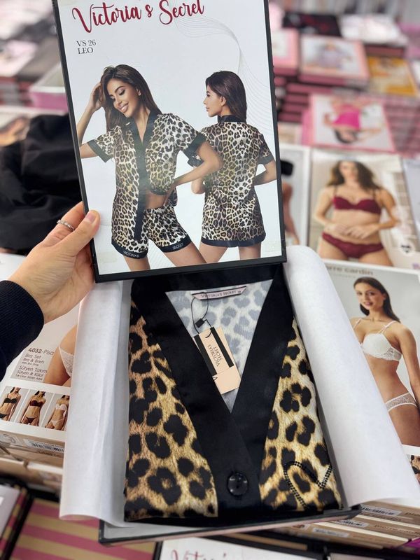 Victoria Secret L размер новый Victoria Secret L размер новый
