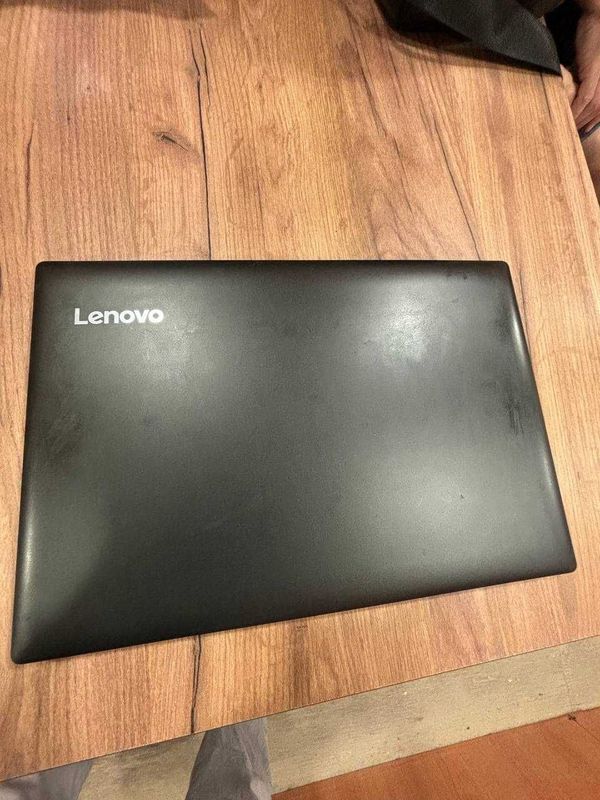 Notebook Lenova 81 DE