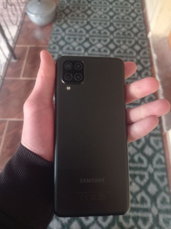 Samsung A12 ideal