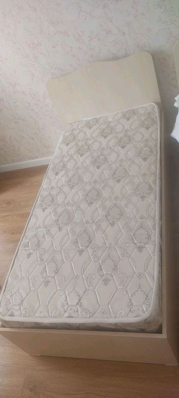 кровати